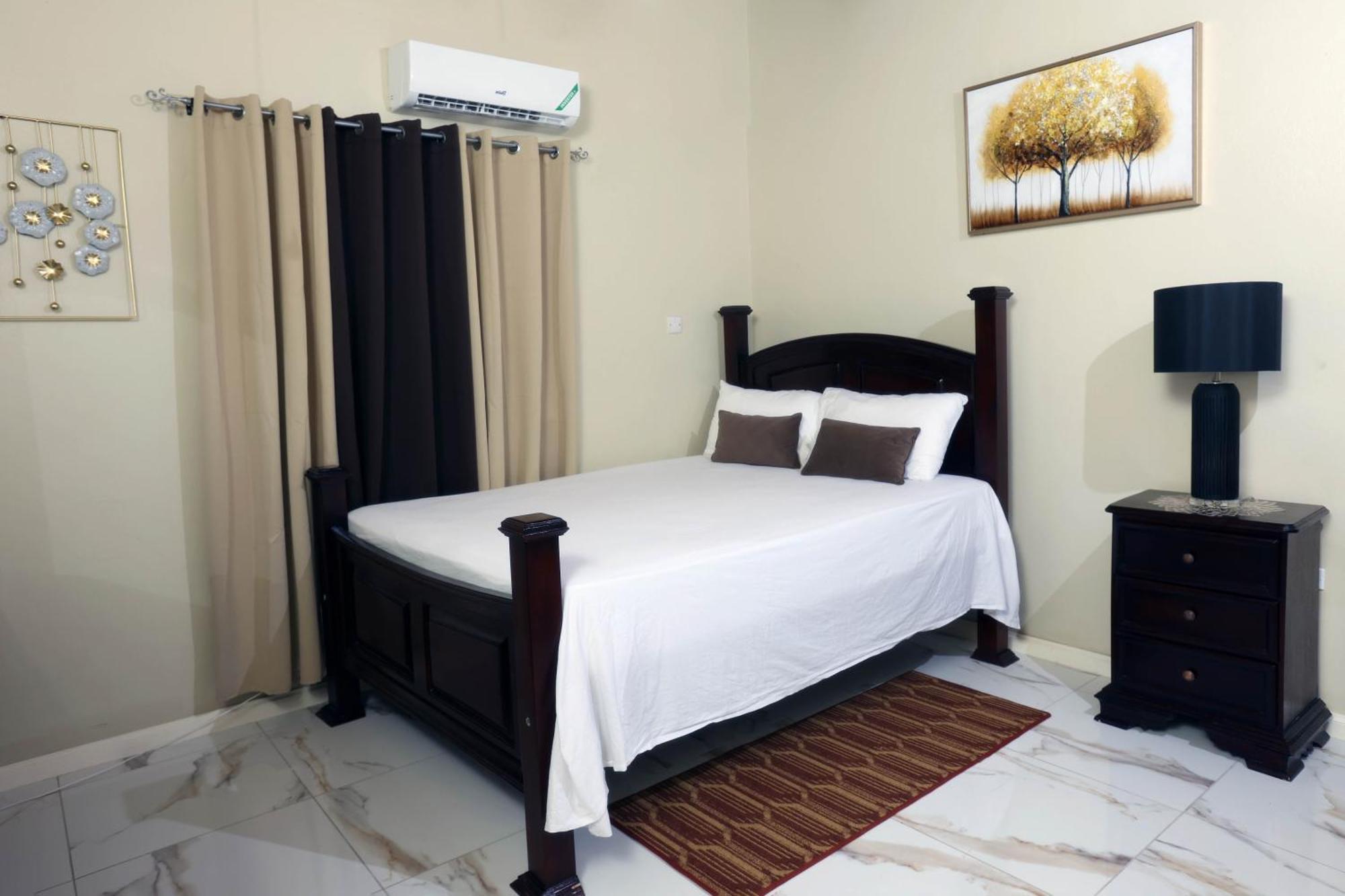 Spacious Luxury 3 Bed Rooms In Кингстън Екстериор снимка