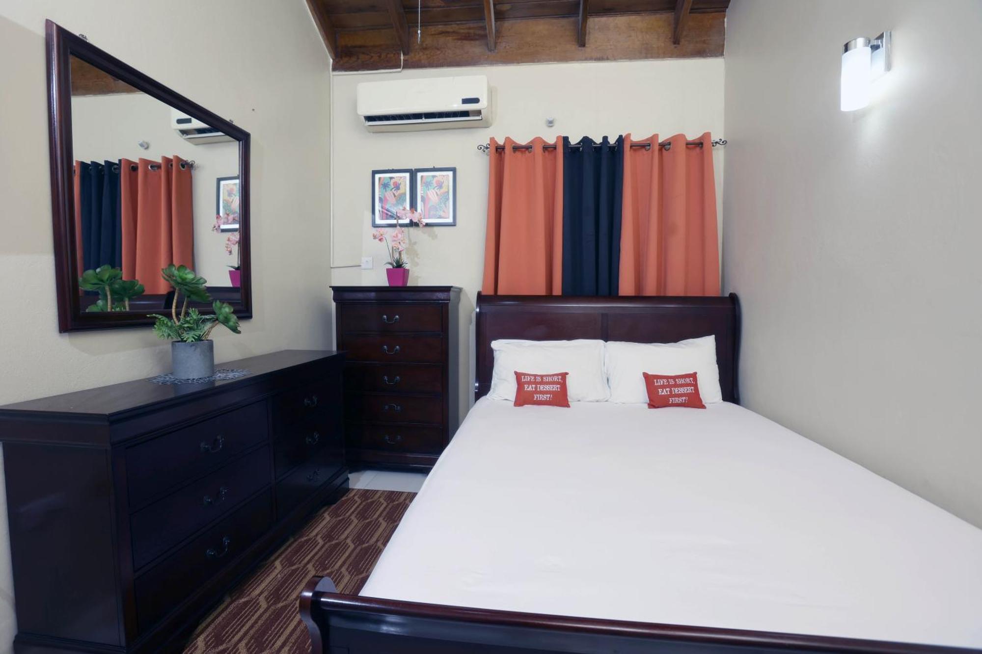 Spacious Luxury 3 Bed Rooms In Кингстън Екстериор снимка