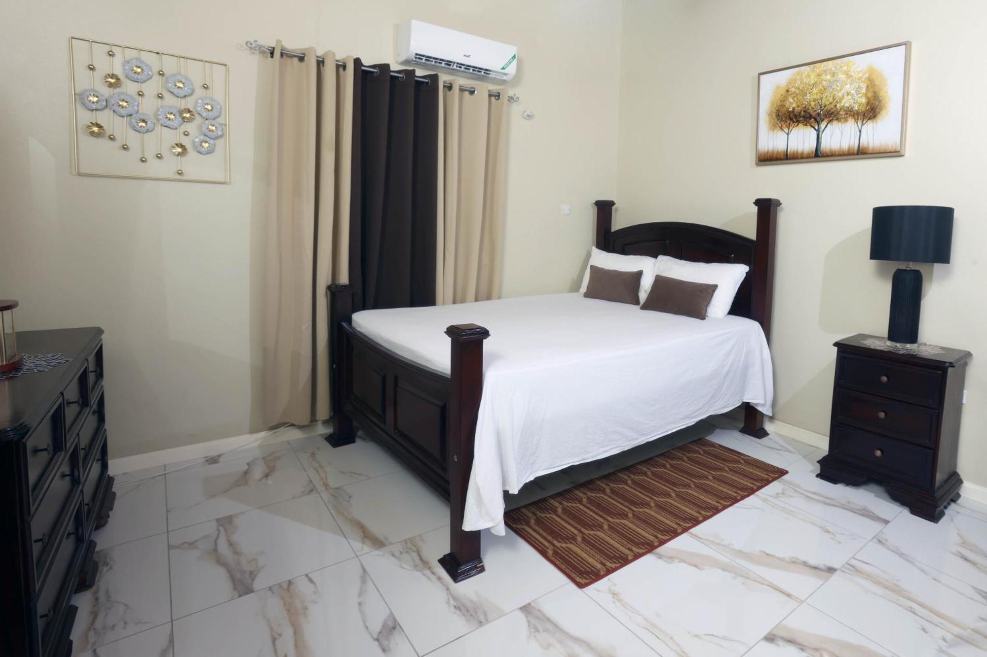 Spacious Luxury 3 Bed Rooms In Кингстън Екстериор снимка